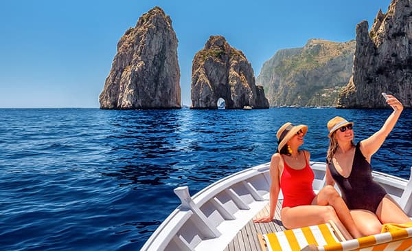 Orario traghetti e aliscafi da e per Capri